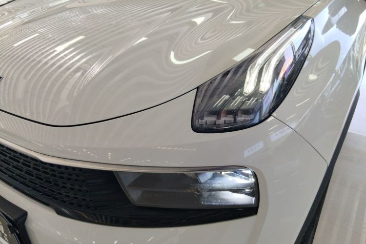 领克01 2017款 2.0T 四驱劲Pro版车身外观6008