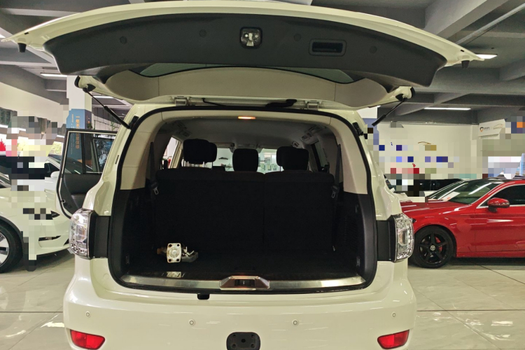 日产 途乐（平行进口） 局部细节23