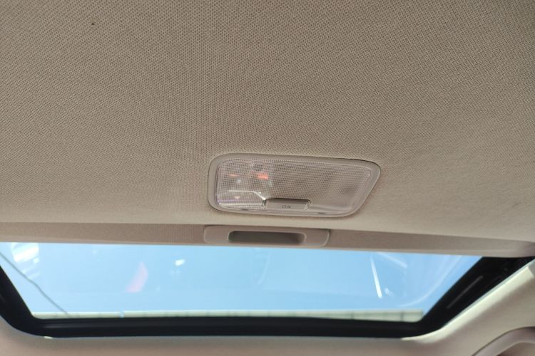 现代 领动 2016款 1.6L 自动智炫·精英型局部细节9004