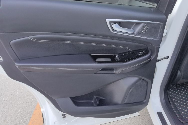 福特 锐界 2018款 EcoBoost 245 两驱豪锐型 7座 国V中控内饰7004