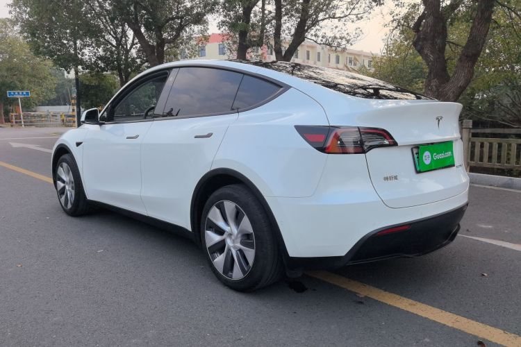 特斯拉 Model Y 2022款 改款 后轮驱动版车身外观6006