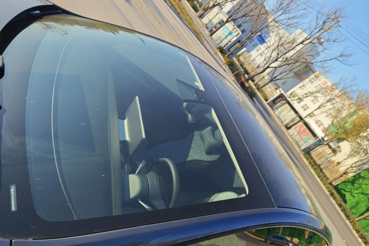 特斯拉 Model Y 2021款 长续航全轮驱动版局部细节57