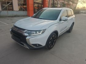 三菱 欧蓝德 2019款 2.4L 四驱致享版 7座 国VI