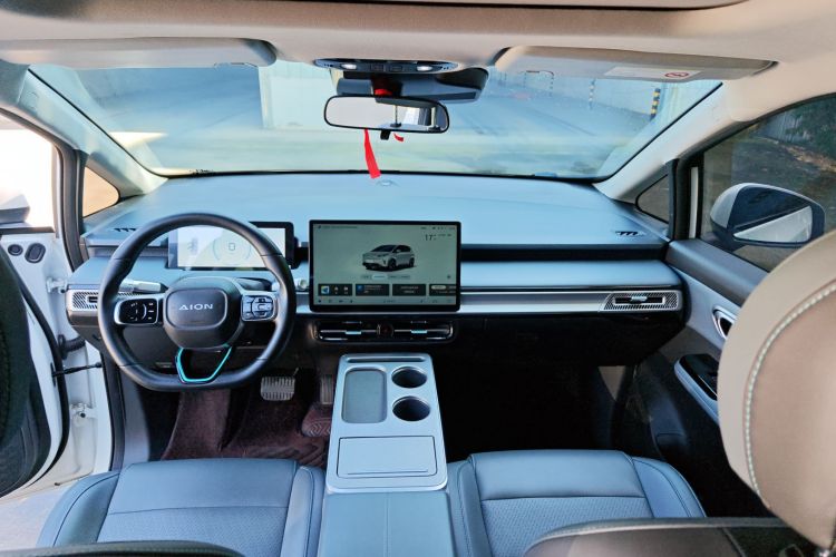 埃安 AION Y 2023款 Younger 星耀版中控内饰7003