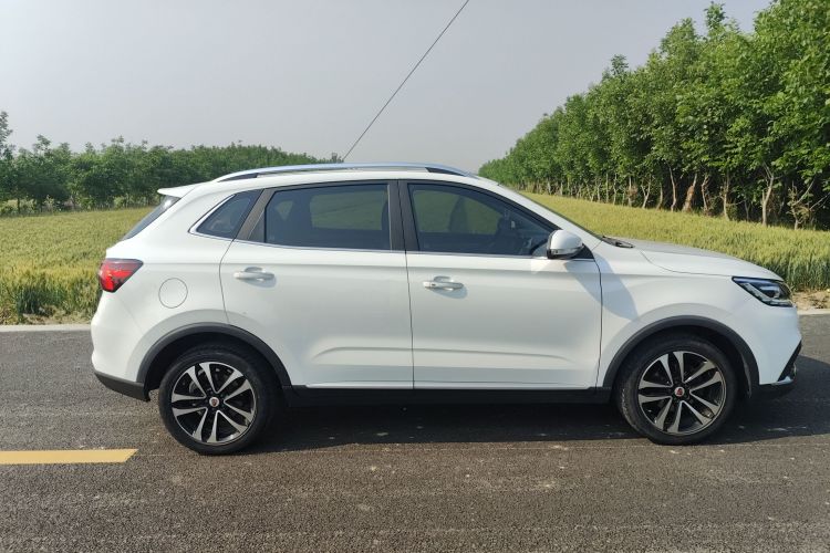 荣威RX3 2020款 1.6L CVT狮王宝座4G互联旗舰版车身外观6002