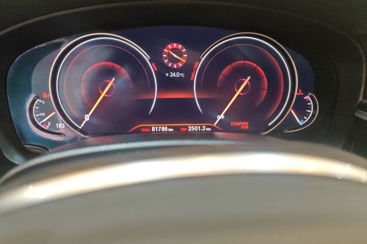 宝马5系 2018款 525Li M运动套装中控内饰15