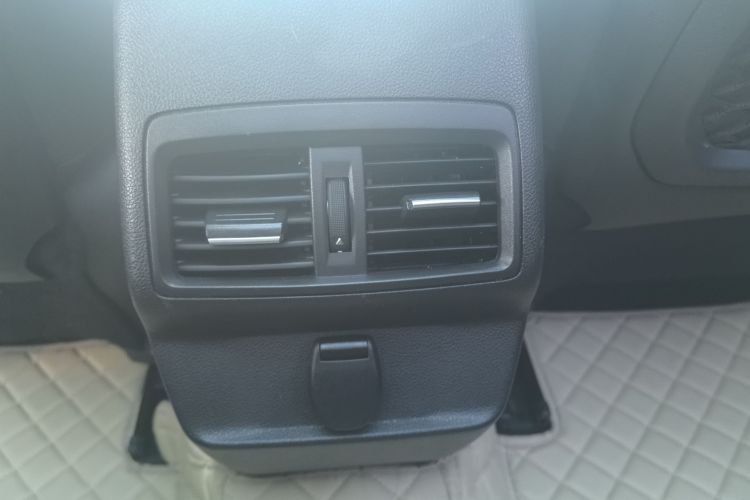 雷诺 科雷傲 2017款 2.0L 两驱豪华版中控内饰7007