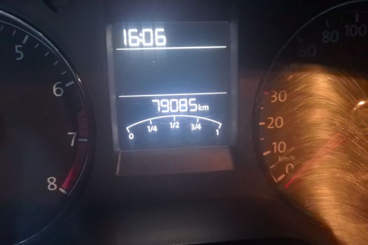 大众 Polo 2016款 1.4L 手动风尚型中控内饰15