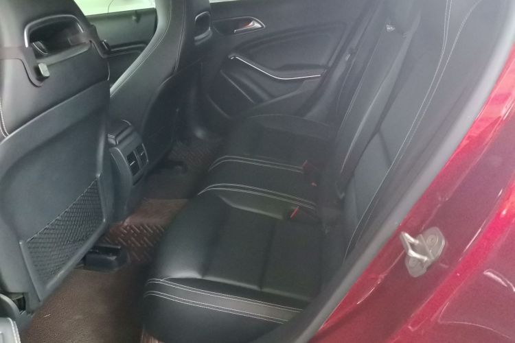 奔驰GLA 2019款 GLA 200 时尚型中控内饰7001