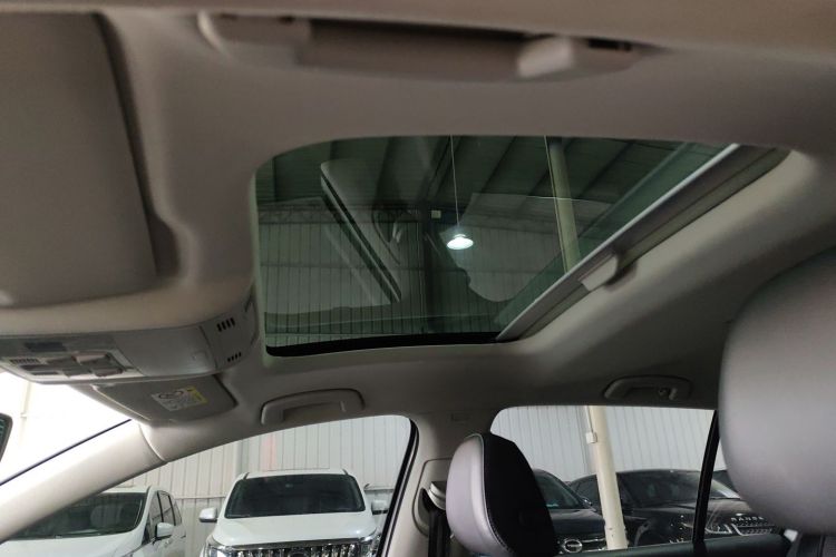 大众 高尔夫 2020款 挚爱版 280TSI DSG舒适型局部细节9008