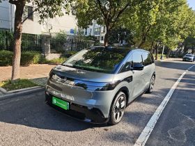 极氪MIX 2025款 智驾版