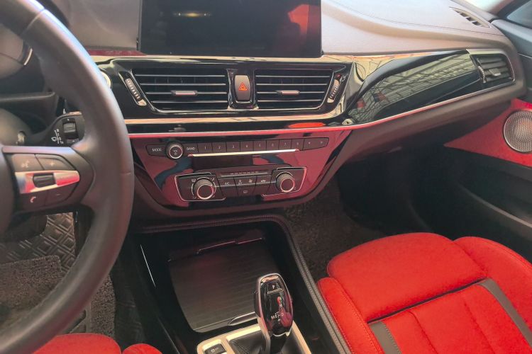 宝马1系 2021款 125i M运动曜夜版局部细节16