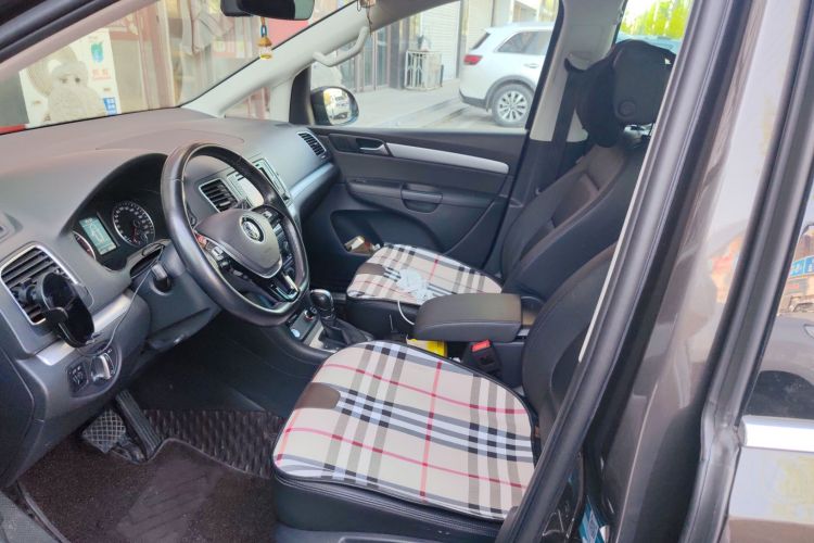 大众 夏朗 2018款 380TSI 尊享型 7座中控内饰7005