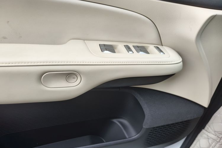 小鹏G6 2024款 580 长续航 Plus局部细节9002