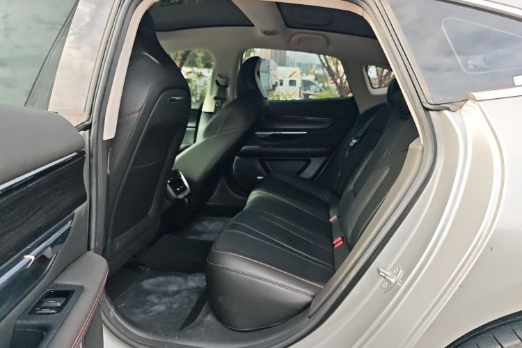 小鹏P7 2022款 670N+中控内饰7004