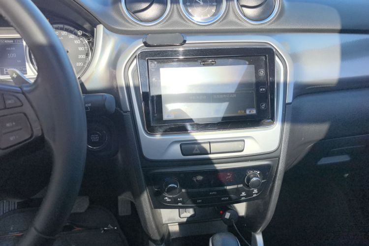 铃木 维特拉 2016款 1.4T 自动四驱旗舰型局部细节16