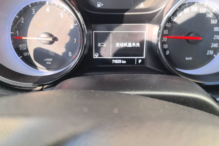 别克 威朗 2016款 两厢 15S 自动进取型中控内饰15