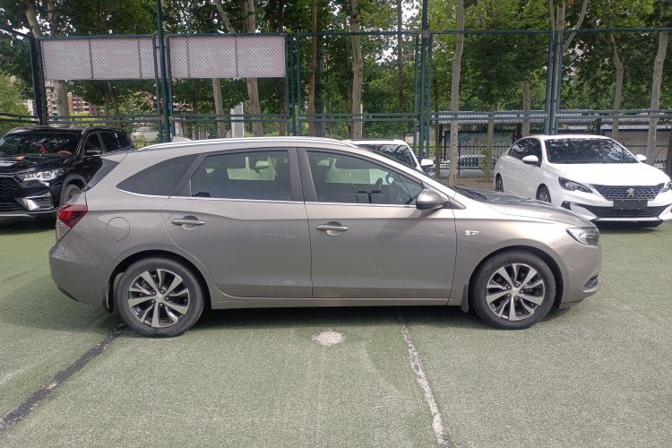 别克 阅朗 2018款 18T 自动精英型车身外观6002