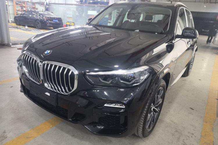 宝马X5(进口) 2021款 改款 xDrive30i M运动套装车身外观1