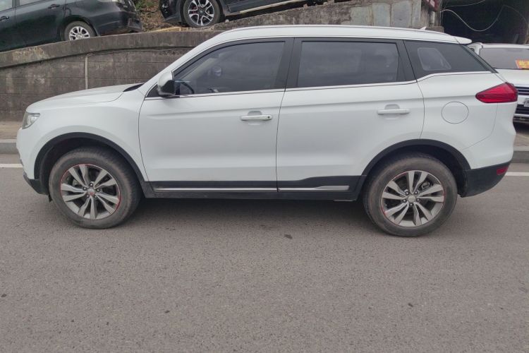 吉利汽车 博越 2016款 2.0L 手动智尚型车身外观6005