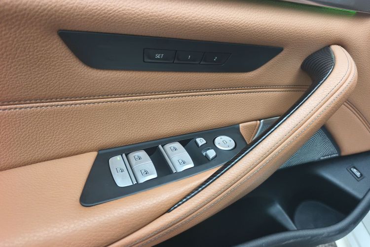 宝马5系 2018款 改款 530Li 领先型 M运动套装局部细节9002