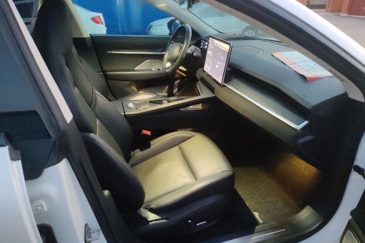 极氪001 2022款 超长续航单电机 WE版车身外观6006