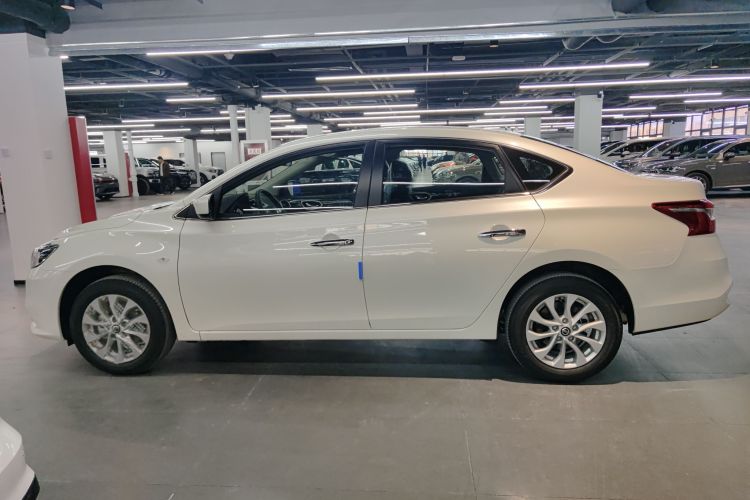 日产 轩逸 2024款 改款二 经典 1.6XL CVT豪华版车身外观6005