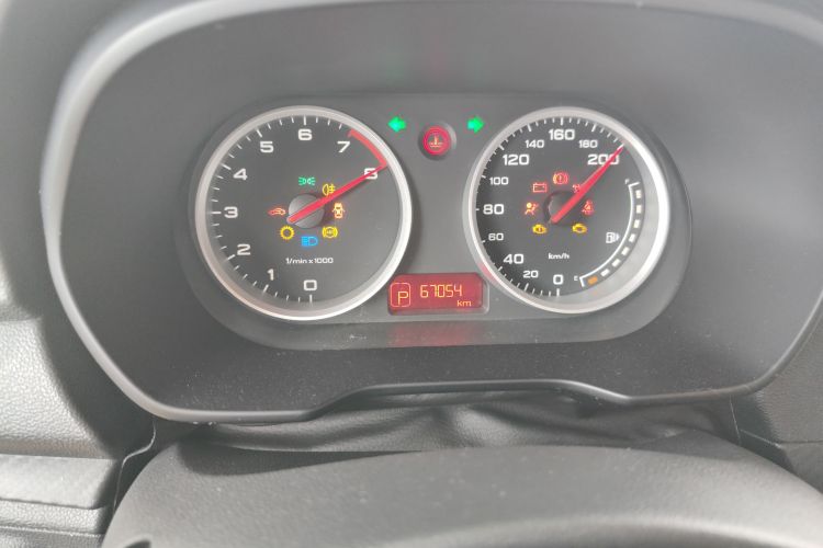 名爵3 2017款 1.5L 自动智联精英版中控内饰15