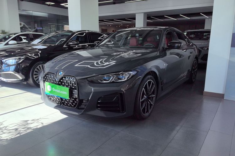 宝马4系 2023款 425i Gran Coupe M运动曜夜套装车身外观1