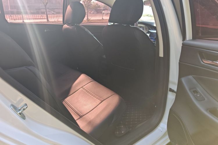 奇瑞 艾瑞泽5 2021款 PRO 1.5L CVT青春版中控内饰7005