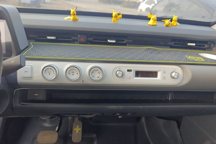 五菱汽车 宏光MINIEV 2022款 GAMEBOY 300km 玩咖款 磷酸铁锂局部细节16