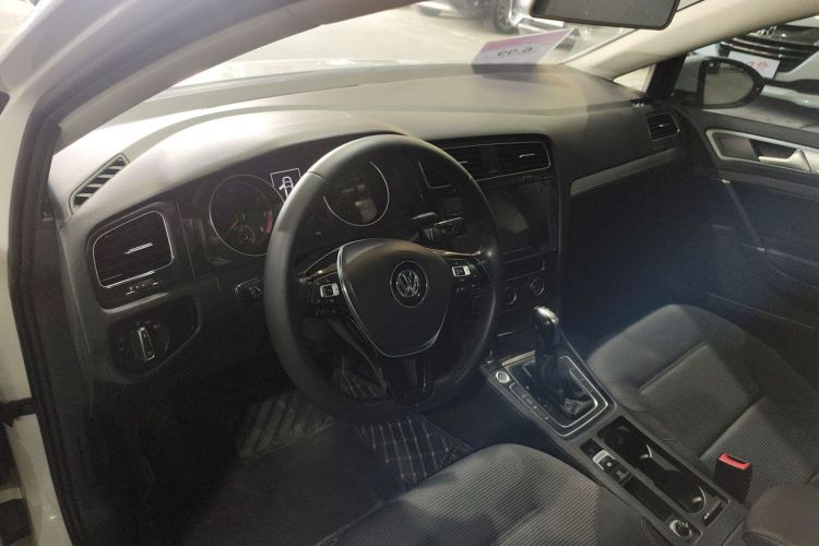 大众 高尔夫 2020款 挚爱版 280TSI DSG舒适型局部细节9006