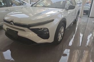 雪铁龙 凡尔赛C5 X 2025款 1.6T 海外版