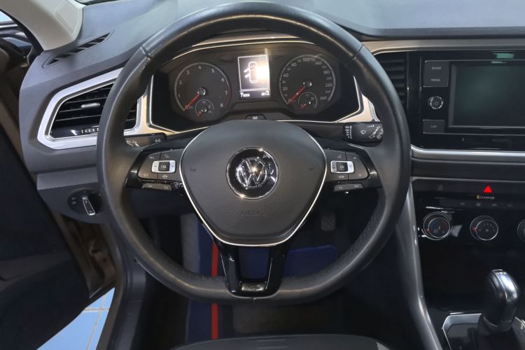 大众 T-ROC探歌 2020款 230TSI DSG两驱进取型中控内饰7004