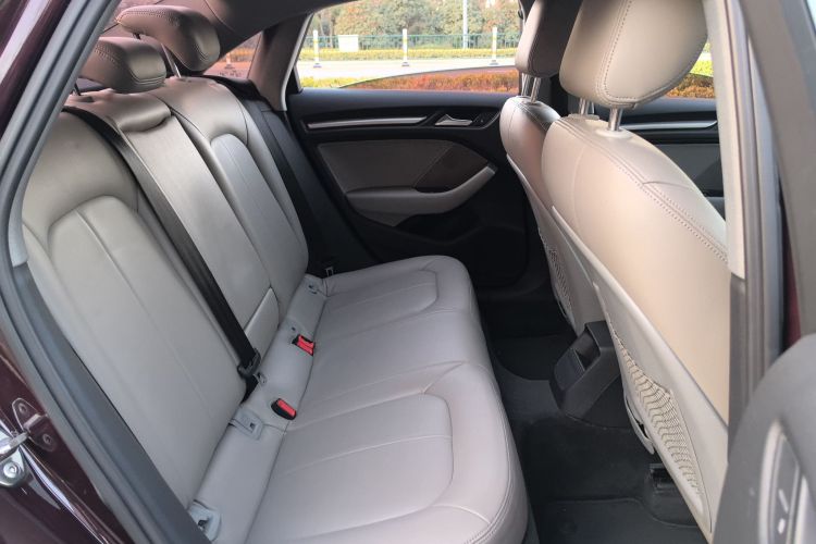 奥迪A3 2018款 30周年年型 Limousine 35 TFSI 进取型中控内饰7008