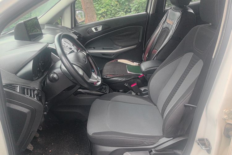 福特 翼搏 2013款 1.5L 手动风尚型局部细节19