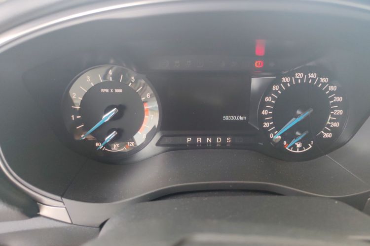 福特 蒙迪欧 2020款 EcoBoost 180 时尚型中控内饰15