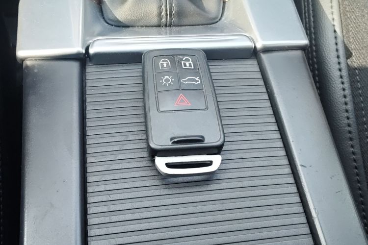 沃尔沃XC60 2017款 T5 智行版中控内饰7004