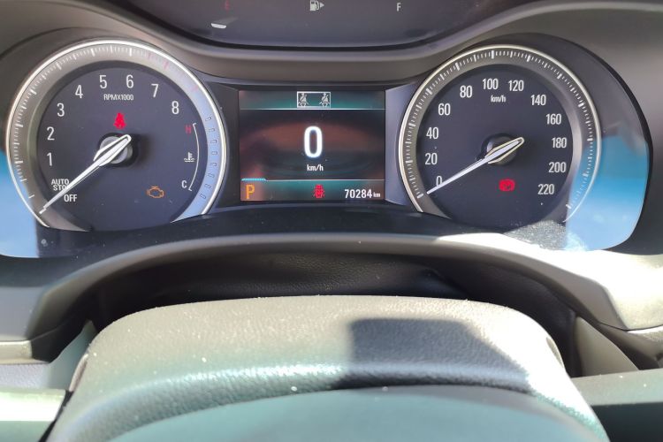 别克GL6 2019款 18T 6座精英型 国V中控内饰15