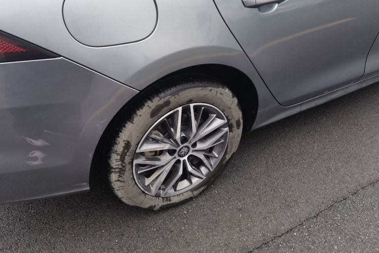 比亚迪 秦PLUS 2021款 DM-i 120KM 尊贵型车身外观6005