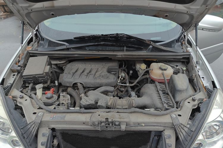 别克GL8 2014款 2.4L 舒适版局部细节24