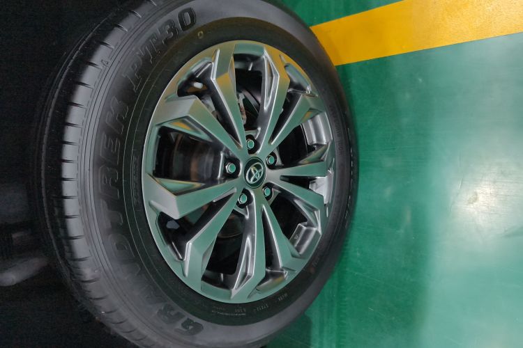 丰田 RAV4荣放 2023款 2.0L CVT两驱风尚Plus版局部细节9001