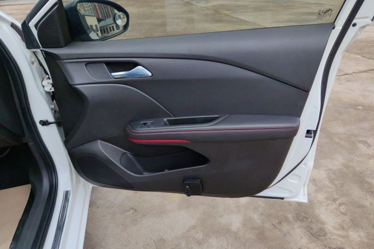 雪佛兰 科鲁泽 2019款 RS 330T 自动畅快版 国VI中控内饰7006