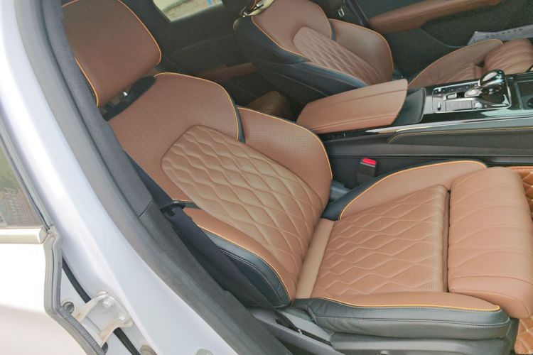 比亚迪 唐新能源 2021款 DM 2.0T 四驱高性能版创世旗舰型局部细节41