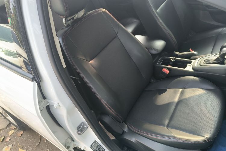 福特 福克斯 2018款 两厢经典 1.6L 自动舒适型智行版局部细节41