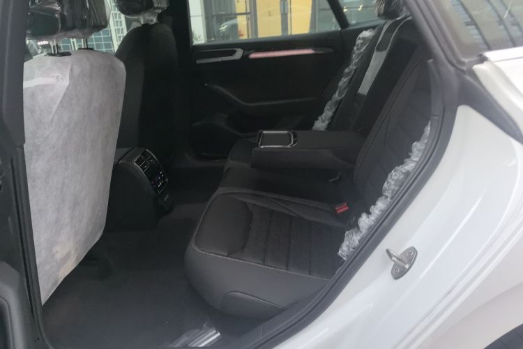 一汽-大众CC 2025款 380TSI 夺目 众享款中控内饰7001