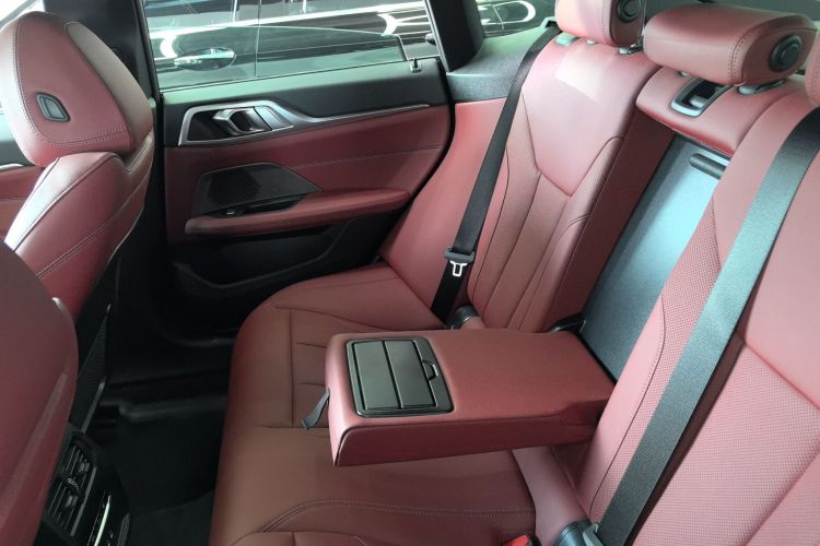 宝马4系 2023款 425i Gran Coupe M运动曜夜套装中控内饰7001