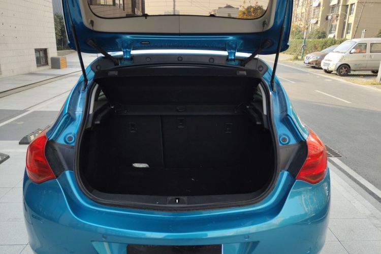 别克 英朗 2014款 XT 1.6L 自动时尚版局部细节23