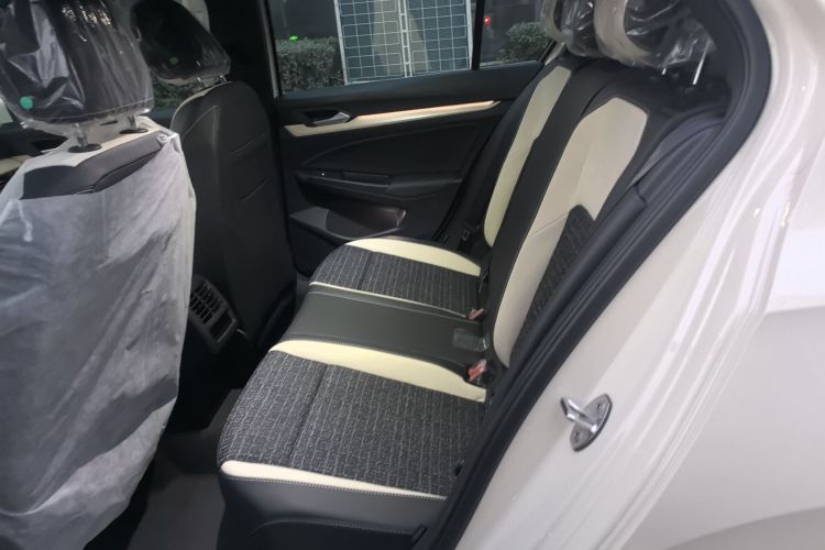 大众 高尔夫 2025款 改款 300TSI R-Line中控内饰7001