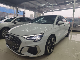 奥迪A3 2024款 A3L Limousine 35 TFSI 时尚运动型